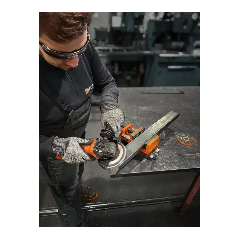 Szlifierka kątowa CG 17-125 1700W 