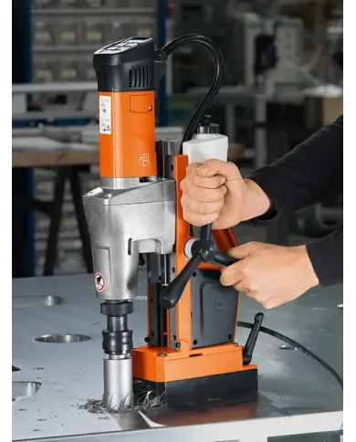 Magnetyczna wiertarka rdzeniowa KBM 65 UQW